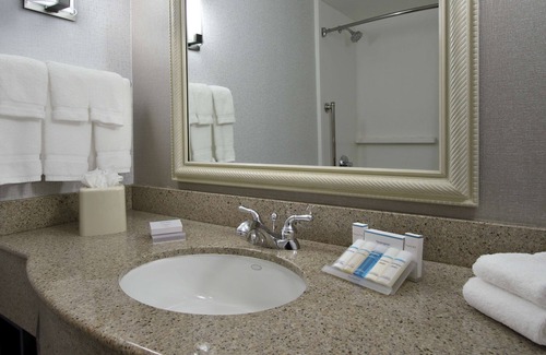 Santa Rosa Hotel | Hilton Garden Inn Sonoma County Airport