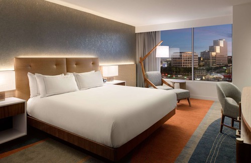 Fox Hills Hotel | Hilton Los Angeles Culver City