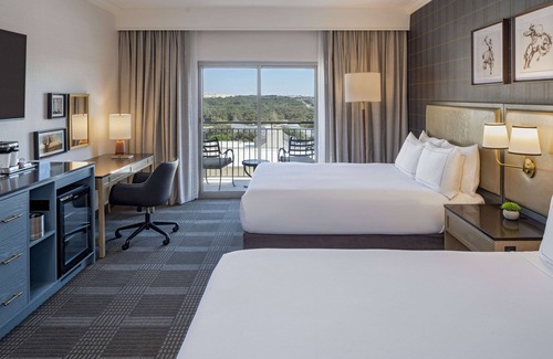 West San Antonio Hotel | Hilton San Antonio Hill Country