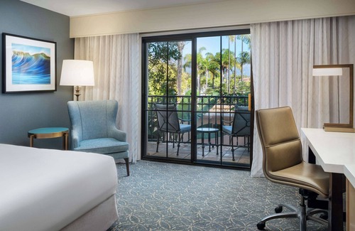 East Beach Complejo | Hilton Santa Barbara Beachfront Resort