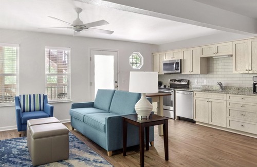 Kitty Hawk Hotel | Hilton Vacation Club Beachwoods Kitty Hawk