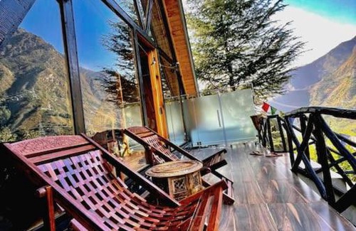 Banjar Chalet De Esquí | Himalayan Manor A-Frame House