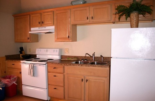 Bar Harbor Hotel | Hinckley's Dreamwood Cottages