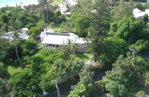 Somerset Village Villa | ¡Histórica casa de playa de 1780 con gran porche! Ubicado en Cambridge Beach!
