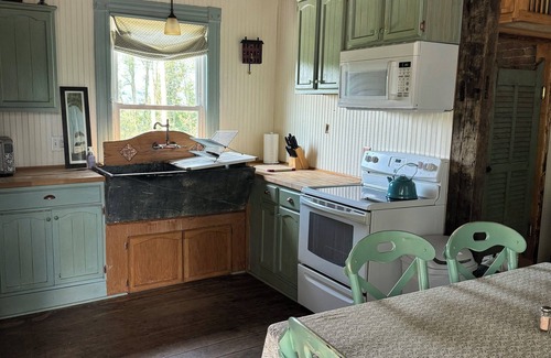 West Middletown Casa | Historic 1846 fully restored pet-friendly house for you.