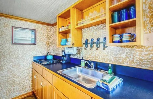 Newport Cabaña | Historic Beach Bungalow in Charming Nye Beach #6