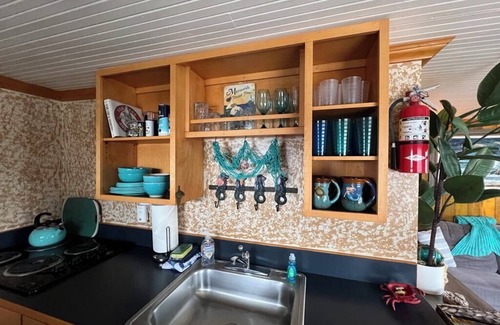 Newport Cabaña | Historic Beach Bungalow in Charming Nye Beach #6