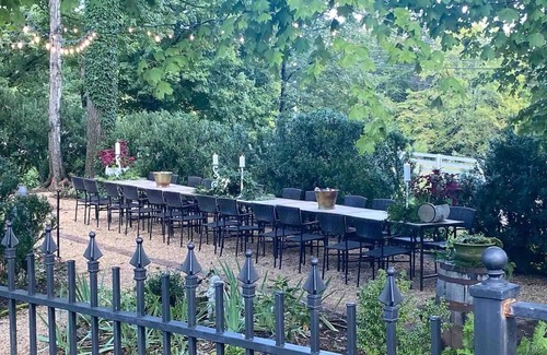 Mount Vernon Condominio | Historic Boyd Harvey House and Grounds 2 Bedroom Home by RedAwning