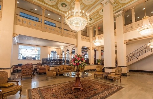 Downtown Tampa Hotel | Historic Charm Meets Modern Luxury: Downtown Tampa Getaway! 4 Rooms