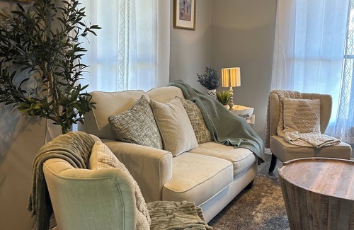 Lynn Haven Cabaña | Historic Coastal Cottage