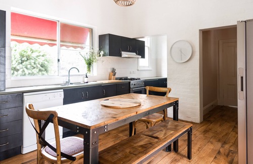 Harden Casa | Historic Country Homestead Retreat