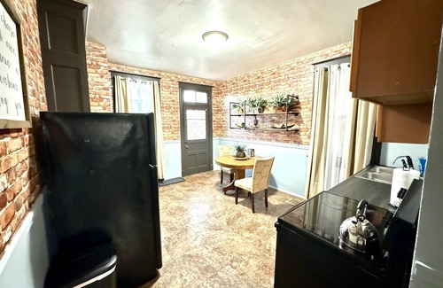 St. Louis Apartamento | Historic Dutchtown Delight with King Bed