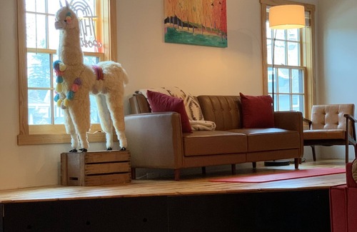 Cedarburg Apartamento | Historic Loft, Steps to Downtown