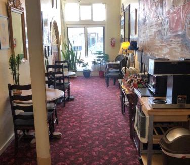 Tyrone Hotel | Historic Palace Hotel