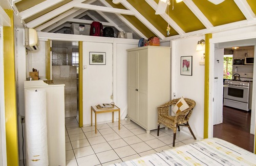 Windward Side Cabaña | Historic Saban cottage in Windwardside, all amenities only a 2 minute walk away!