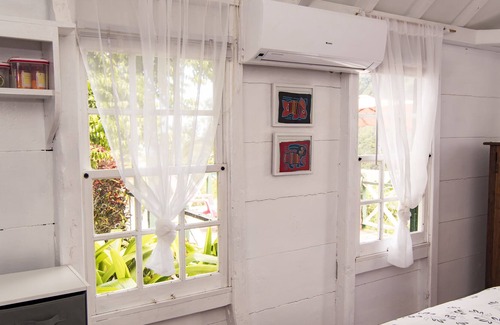 Windward Side Cabaña | Historic Saban cottage in Windwardside, all amenities only a 2 minute walk away!