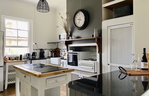 Rylstone Cabaña | VALE COTTAGE - Rylstone - Historic Stone Cottage - Walk to town