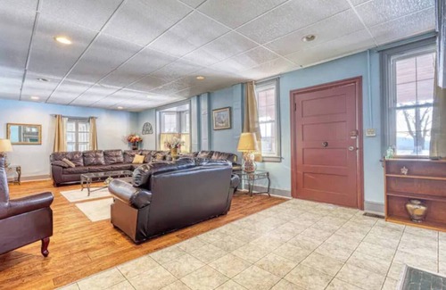 Waynesboro Casa | Historic Summit View Mansion Near Gettysburg