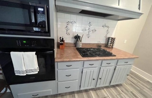 Rincon Heights Casa | Historic University - Rincon Heights 3BR / 2BA and Parking, Historic University 3BR / 2BA and Parkin