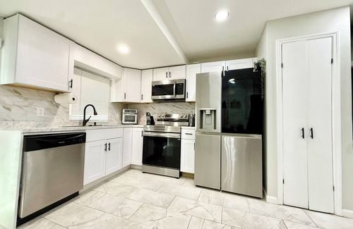 Greendell Casa | Historic Barn View Newton Farm House