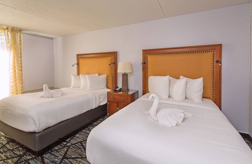 Olive Branch Hotel | Historic Whispering Woods Hotel & Conference Center