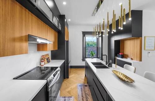 Salem Apartamento | Historical Dreamy Loft Retreat in the Heart of Elora- Minutes from Downtown