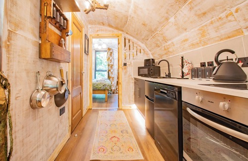 Edenfield Cabina | Hobbit House in The Dell, Edenfield