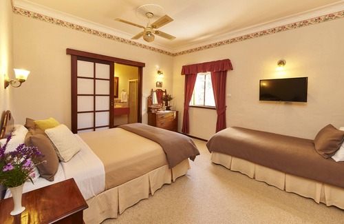 Nannup Cama Y Desayuno | Holberry House, la dulce música de la paz.