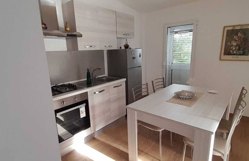 Caltagirone Apartamento | Apartamento vacacional 'Appartamento 1 con Piscina' con piscina, balcón y aire acondicionado