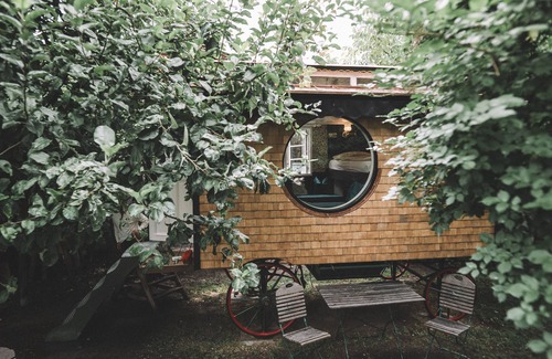 Saltusio Casa | Apartamento vacacional 'Camping Passeier Glamping Aurum' con vistas a la montaña, piscina comunitaria y wifi