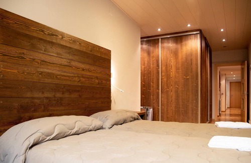 Sort Apartamento | 'Exclusivo Apartamento' en Sort con balcón y vista a la montaña