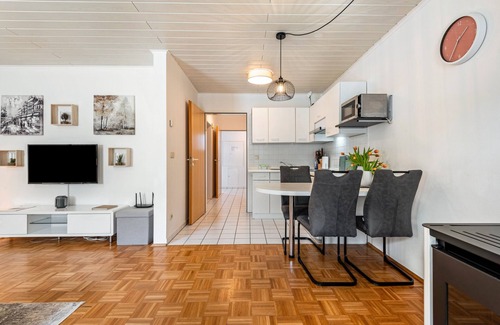 Falkenstein Apartamento | Apartamento vacacional 'Apartamento con terraza - Se admiten perros' con vistas a la montaña, terraza y Wi-Fi