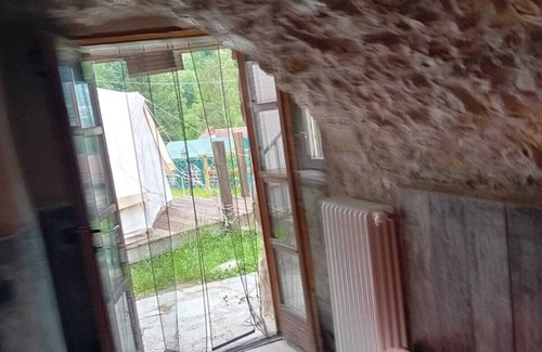 Bene Lario Alquiler De RV | Apartamento vacacional "Glamping C Selva Tenda Castagno" con piscina privada