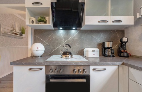 Kurrenberg Apartamento | Apartamento vacacional 'Moselburgblick' con vistas a la montaña y Wi-Fi