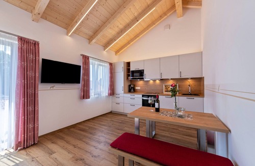 Oberhausen Apartamento | Apartamento vacacional Ronja con terraza descubierta y Wi-Fi