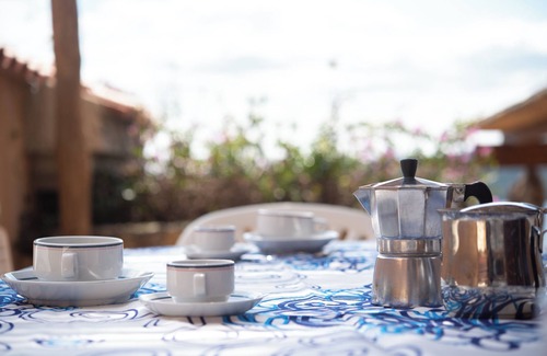 Capo d'Orso Casa | Apartamento vacacional "Trilocale N8 - Porto Mannu" con vistas al mar y terraza