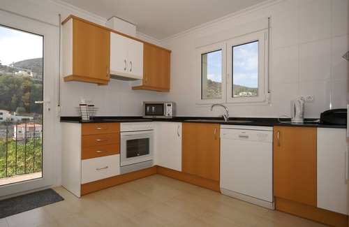 Alcalali Casa | Casa en Alcalalí con piscina y vista al valle