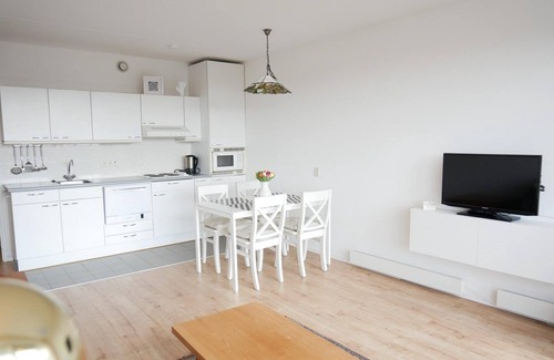 Callantsoog Apartamento | Holiday home Badhotel 335 in Callantsoog. Suitable for 2 people, 1 bedroom.