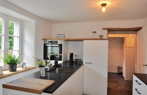 Baustert Casa | Holiday home Baustert - 6-bed holiday home shower and bath, toilet, 3 bedrooms