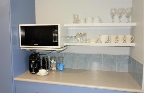 Akaroa Casa | Holiday home by the beach in St Helens