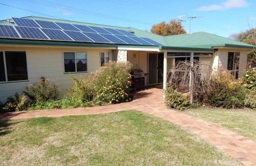 Akaroa Casa | Holiday home by the beach in St Helens