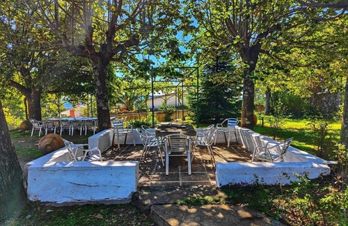 Piedralaves Casa | Casa de vacaciones 'El Rozado' con vistas a la montaña, terraza privada y Wi-Fi