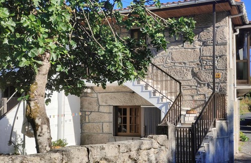 Ramil Apartamento | Casa de vacaciones Elena - con vistas a la montaña, jardín privado y Wi-Fi