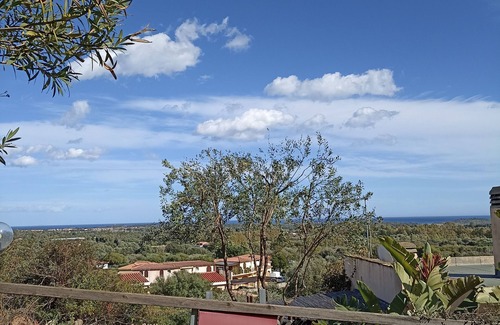 Is Molas Villa | Casa de vacaciones 'Erika House Is Molas' inmersa en el verde con vistas al mar y Wi-Fi