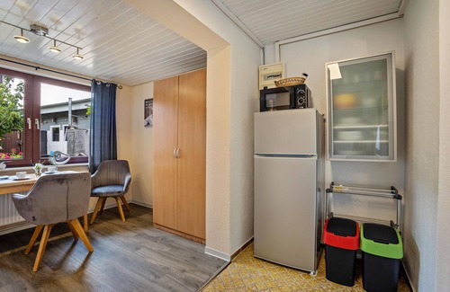 Itzehoe Casa | Casa de vacaciones 'Ferienwohnung Carstens' con terraza privada, jardín privado y Wi-Fi