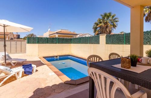 Riumar Casa | Holiday Home Flamenc 2 by Interhome