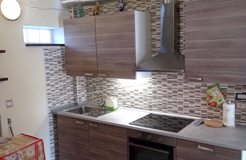 Castelnuovo Cilento Casa | Casa de vacaciones "Germogli di Prumo" con jardín compartido y Wi-Fi