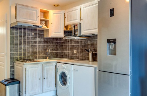 Le Bosc Casa | Casa de Vacaciones 'Gîte Dúplex Patio Cerca del Lago Salagou' con Jardín Privado y Wi-Fi