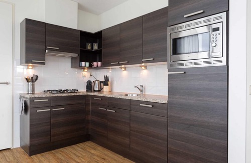 Vissershaven Casa | Holiday Home in Den Haag With Terrace