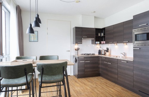 Vissershaven Casa | Holiday Home in Den Haag With Terrace